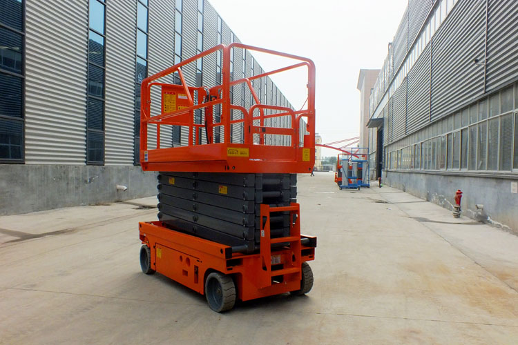 在成都租升降机该如何选择？