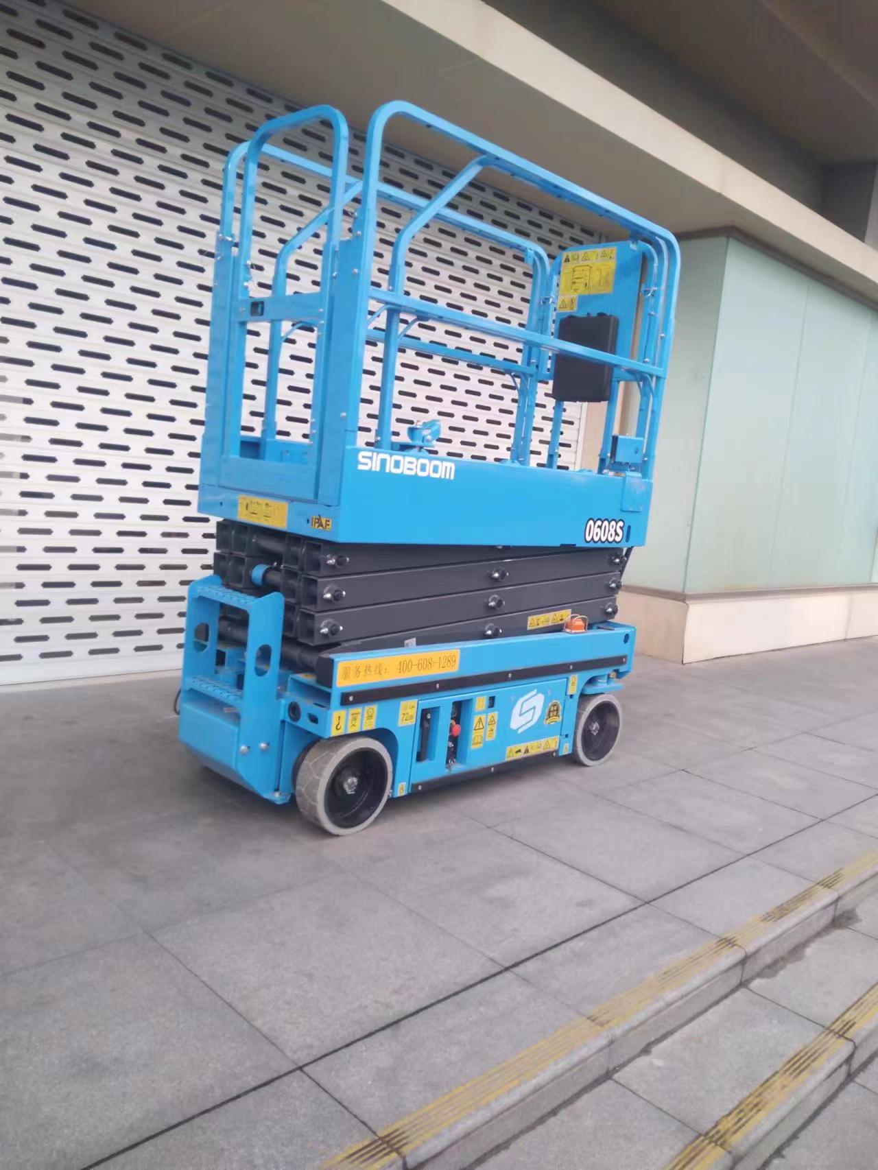 在成都如何选择升降机租赁